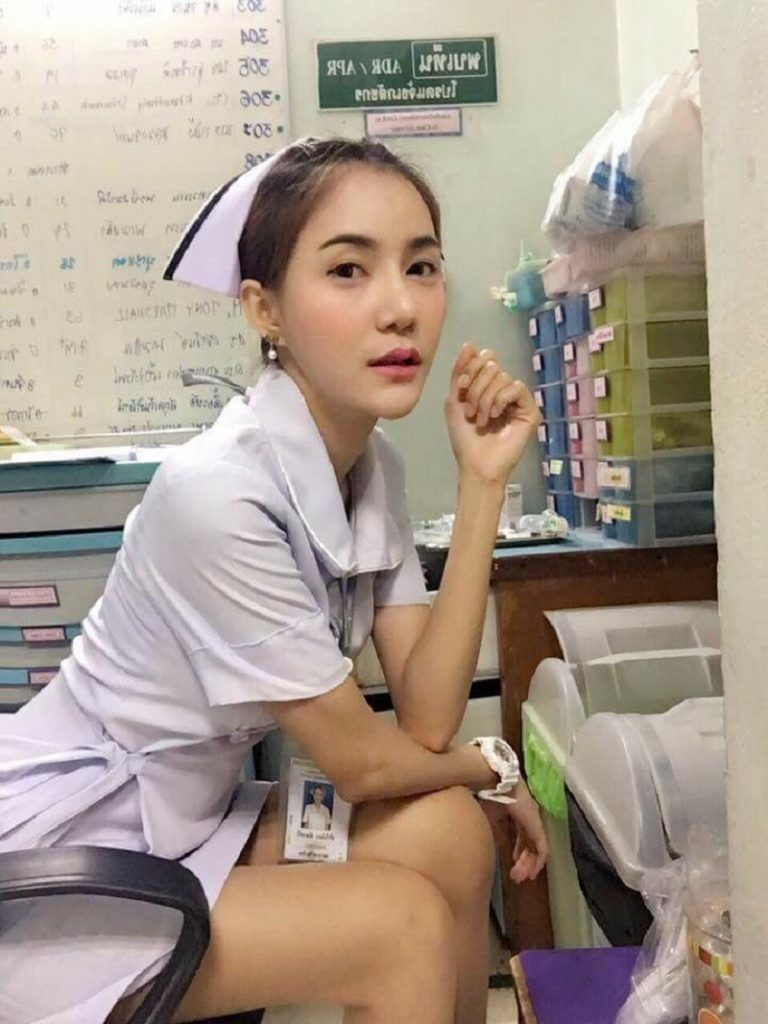 Merve Boluğur 150 bin TLlik yüzüğü geri verdi Merve Boluğur 150 bin TLlik yüzüğü geri verdi
